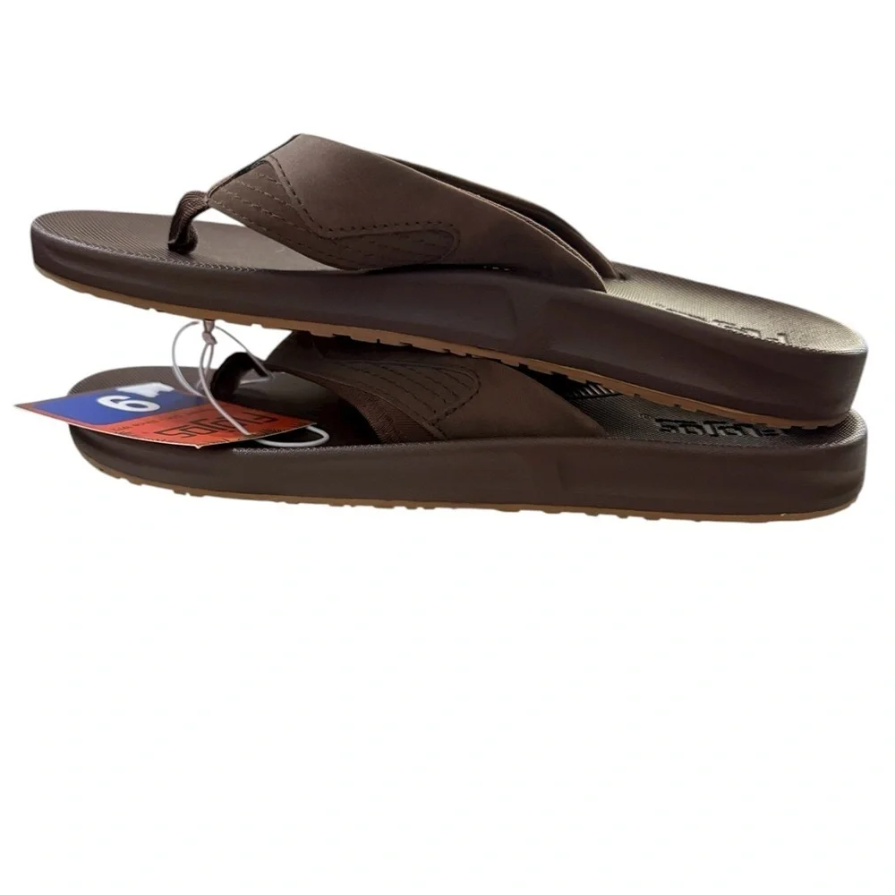 Flojos Men’s Brown Flip-Flops · Size 9